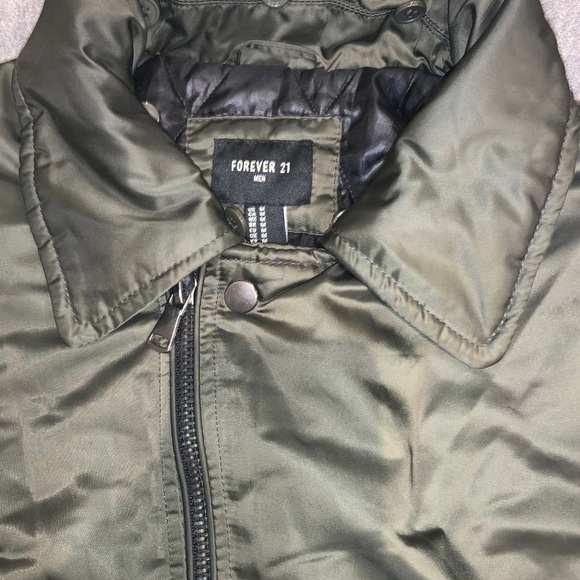 Men’s forever 21 bomber coat - Picture 3 of 3